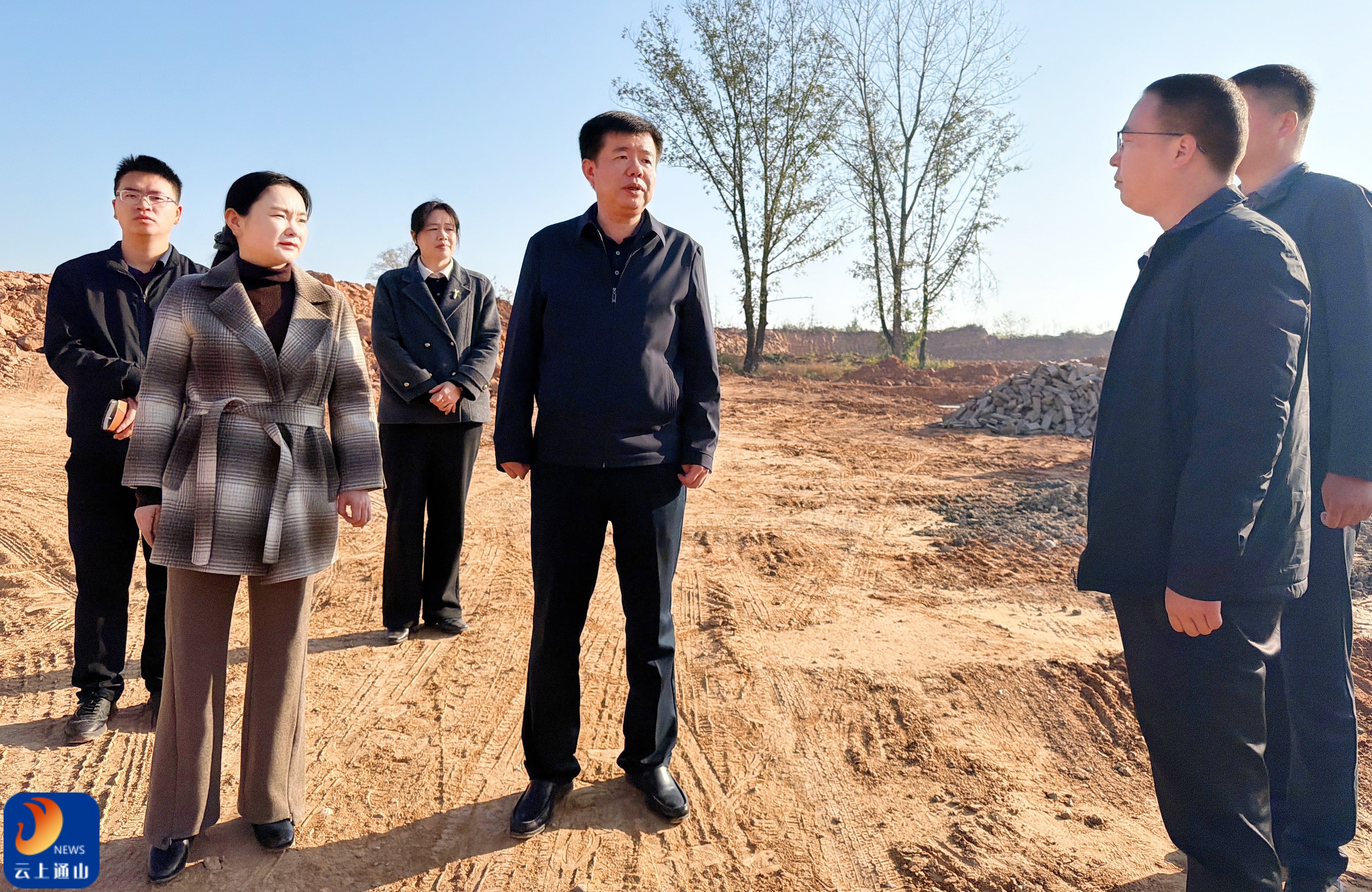 吴涛督导电子信息产业园建设工作