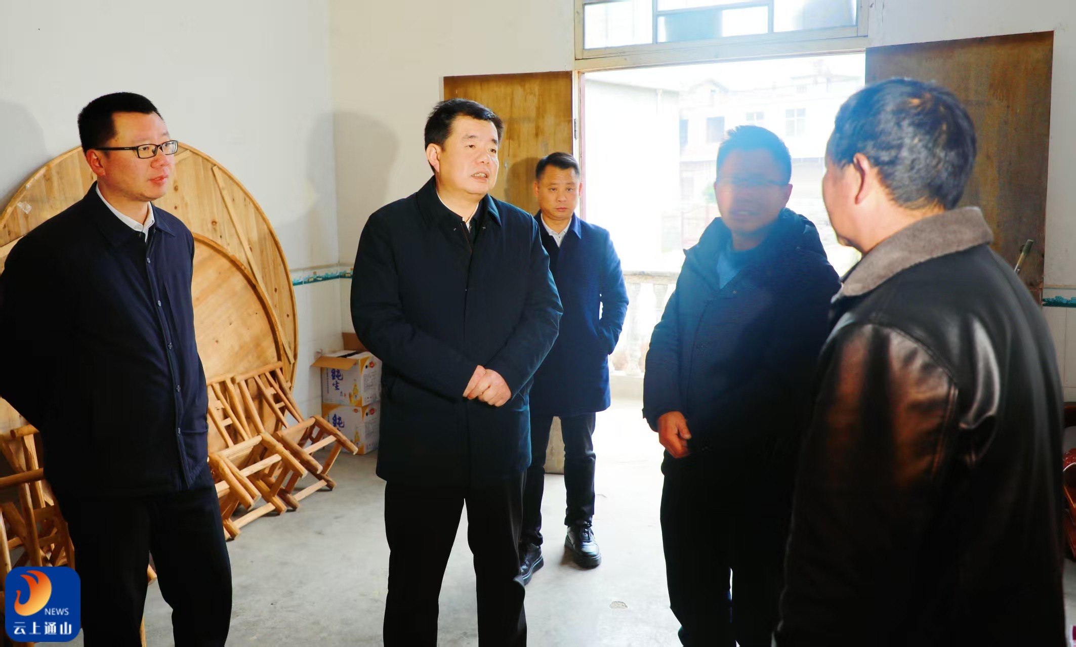 吴涛开展节前走访慰问时强调：用心用情做好民生保障和拥军优属工作