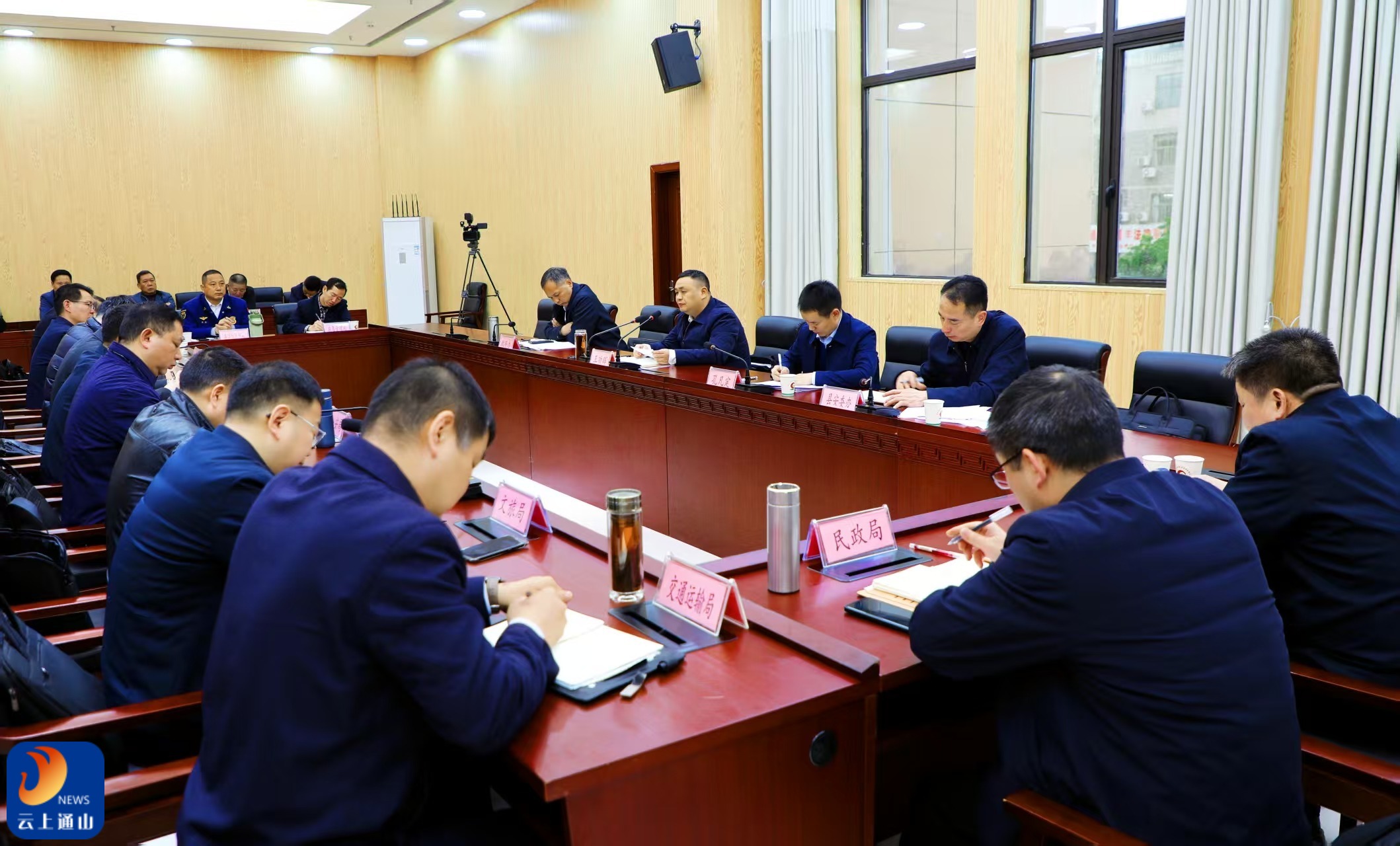 王功辉主持召开县安委会2026年第三次全体会议：时刻绷紧安全之弦 精准防控风险隐患 以高水平安全护航高质量发展