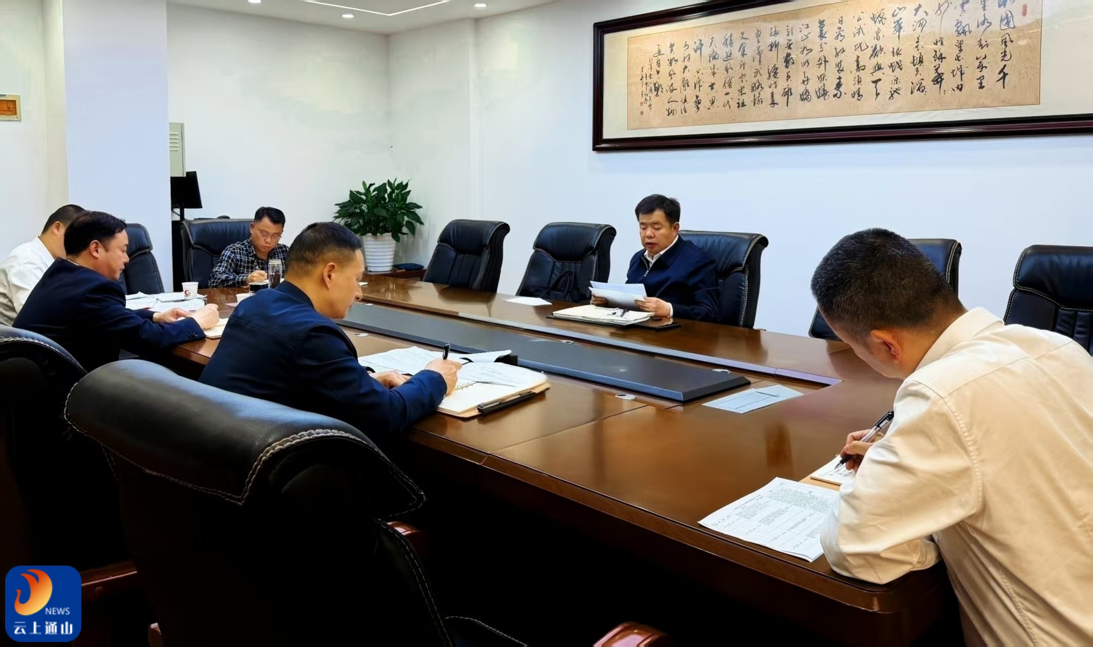 吴涛主持召开民生领域信访案件化解专题会议 锚定案结事了人和 以严实作风攻坚信访案件化解