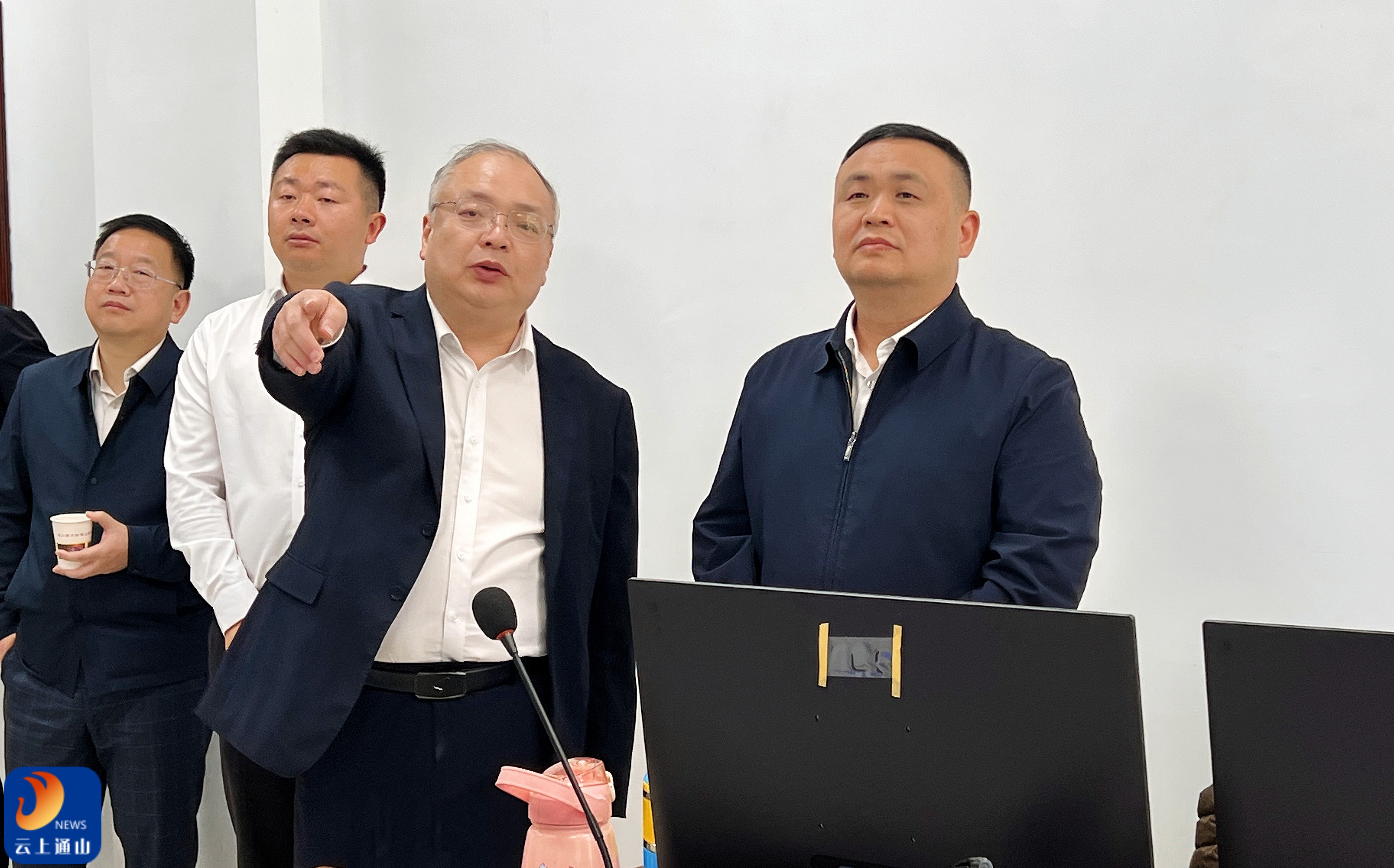 王功辉调研全县“五一”假期旅游工作时强调：守牢安全底线提升服务品质 全力擦亮通山全域旅游名片