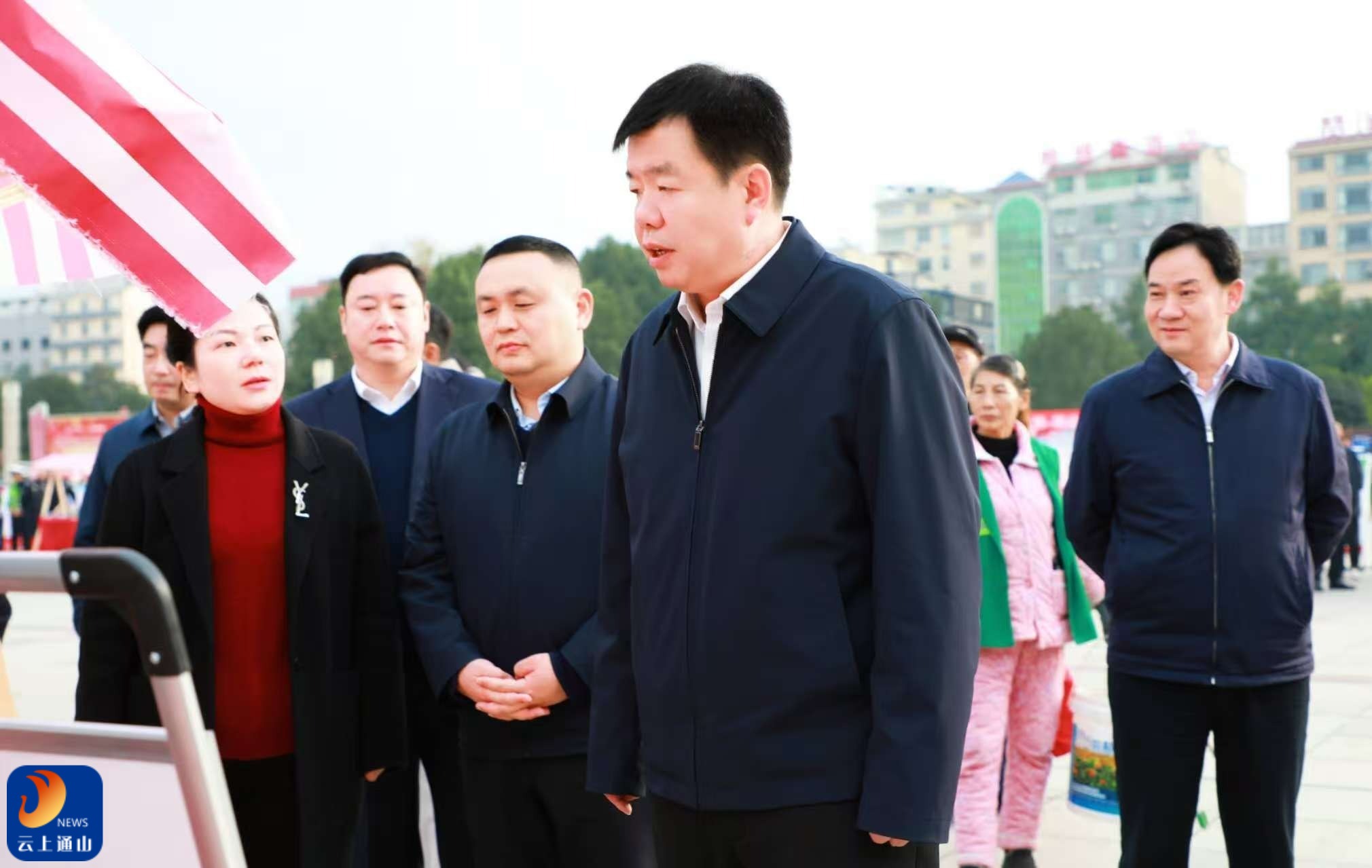 通山县举行2025年“国家宪法日”集中宣传活动 吴涛 王功辉 方家忠 杨烨现场观摩指导