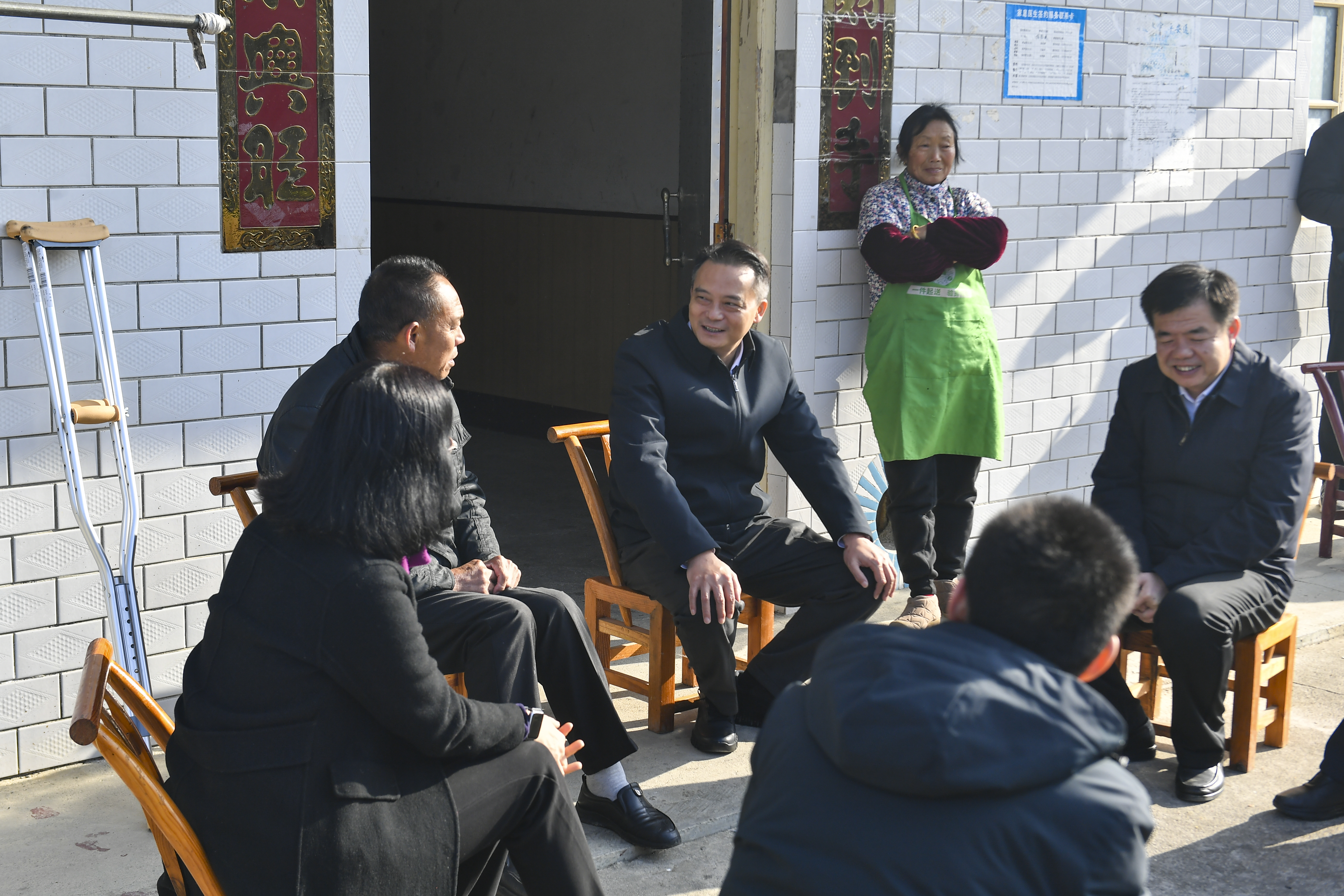 周锋到通山调研2026年一季度开好局起好步工作并慰问困难党员群众时强调 进一步增强责任感使命感和紧迫感 全力以赴拼经济抓改革促发展惠民生